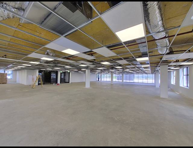 881M² OFFICE TO LET IN GLENADRIENNE EAST